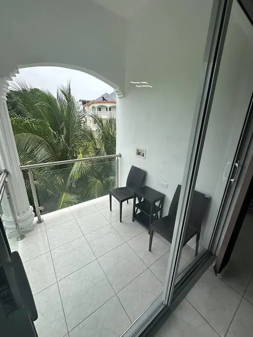 The Sunset Luxury Studio Apartment At Casa De Coco Ocho Rios, Jamaica